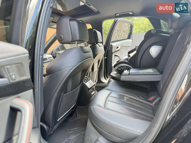 Седан Audi A4 2017 в Ивано-Франковске