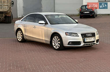 Седан Audi A4 2012 в 
