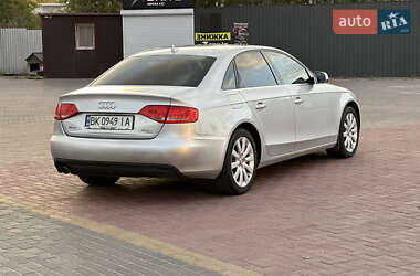 Седан Audi A4 2012 в 