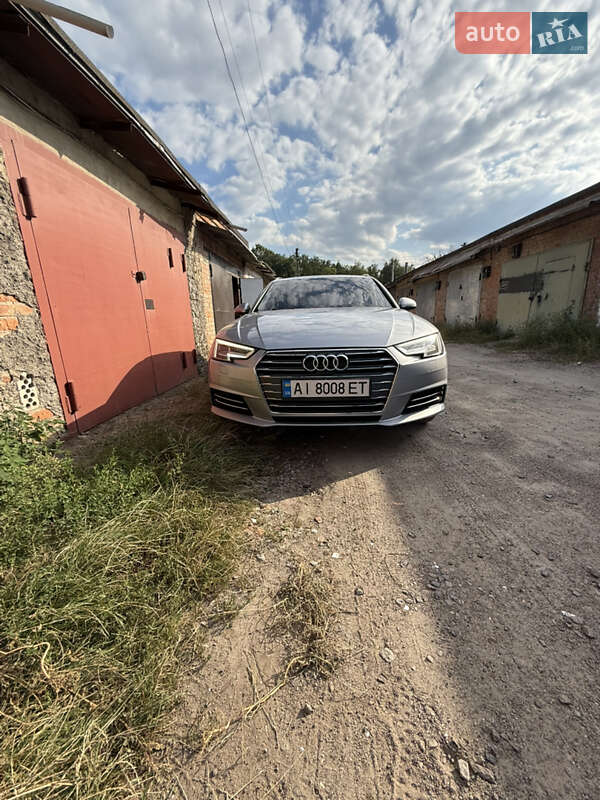 Универсал Audi A4 2016 в 