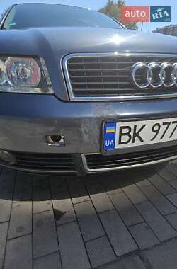 Седан Audi A4 2001 в 