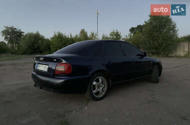 Седан Audi A4 1997 в 