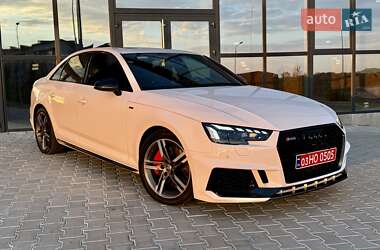 Седан Audi A4 2018 в 
