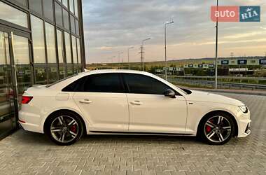 Седан Audi A4 2018 в 