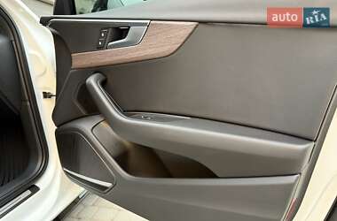 Седан Audi A4 2018 в 