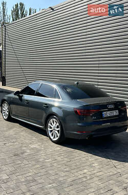 Седан Audi A4 2017 в 
