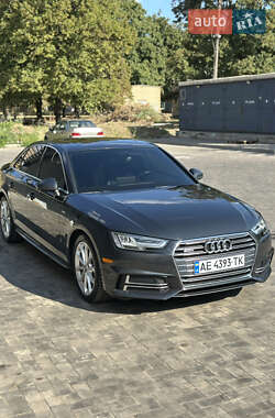 Седан Audi A4 2017 в 