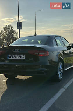 Седан Audi A4 2015 в 