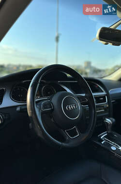 Седан Audi A4 2015 в 