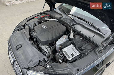 Седан Audi A4 2021 в 