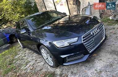 Седан Audi A4 2018 в 