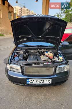 Седан Audi A4 1995 в 