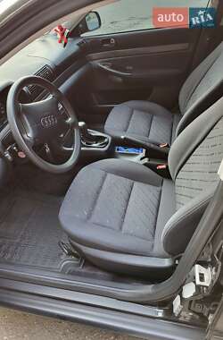 Седан Audi A4 1995 в 