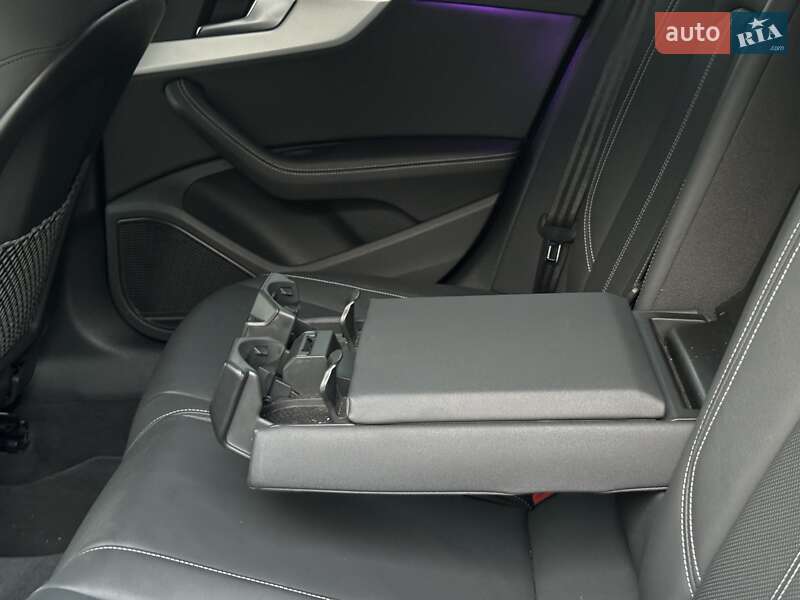 Універсал Audi A4 2022 в Луцьку