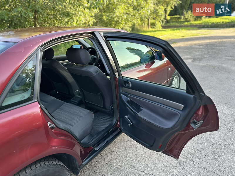 Седан Audi A4 1999 в Ровно