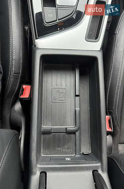 Седан Audi A4 2020 в 