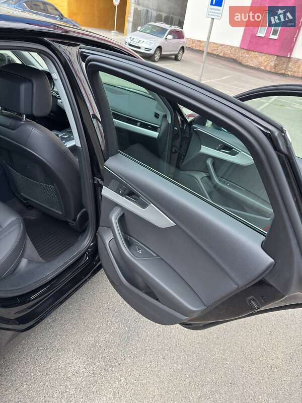 Седан Audi A4 2019 в Киеве