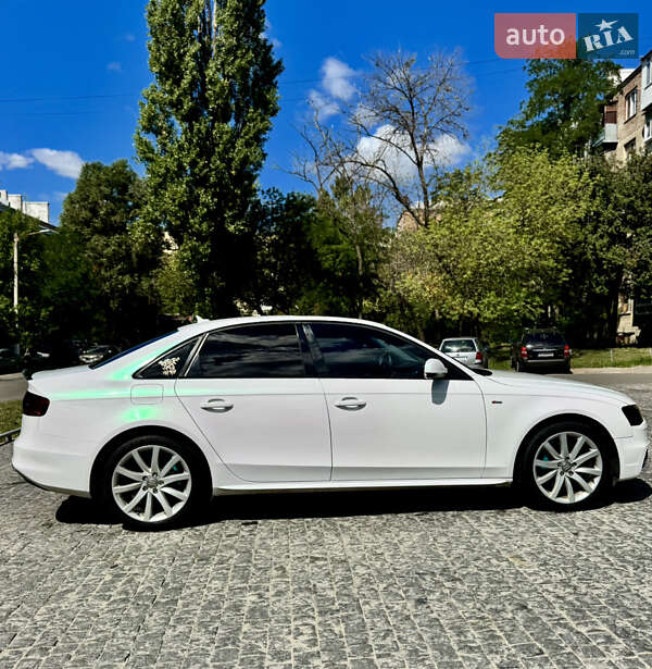 Седан Audi A4 2013 в Харькове