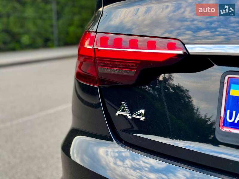 Седан Audi A4 2021 в Киеве