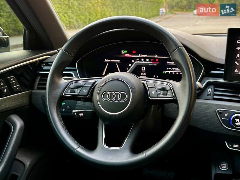 Седан Audi A4 2021 в Киеве