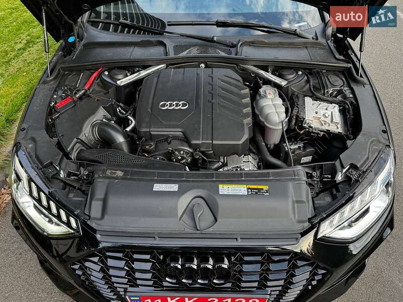 Седан Audi A4 2021 в Киеве