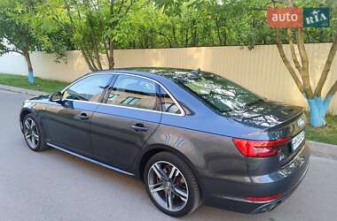 Седан Audi A4 2016 в 