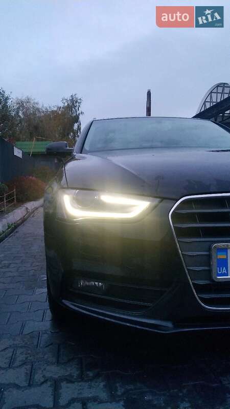 Универсал Audi A4 2014 в Хмельницком