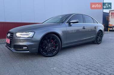 Седан Audi A4 2013 в 