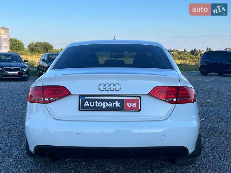 Седан Audi A4 2010 в Львове