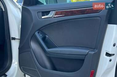 Седан Audi A4 2010 в 