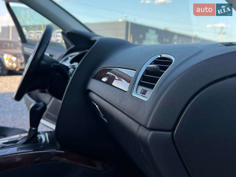 Седан Audi A4 2010 в Львове