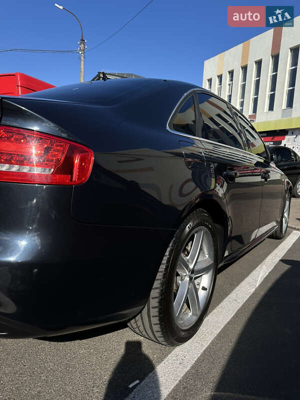 Седан Audi A4 2012 в Черкассах