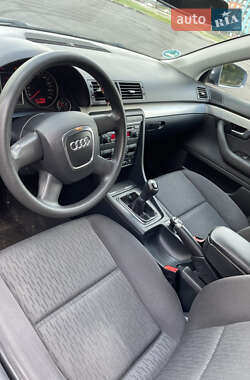 Седан Audi A4 2006 в 