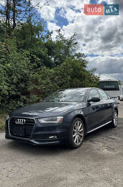Седан Audi A4 2015 в 