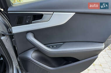 Седан Audi A4 2018 в 
