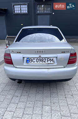 Седан Audi A4 1996 в 