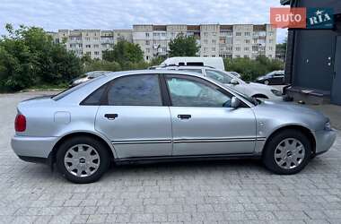 Седан Audi A4 1996 в 