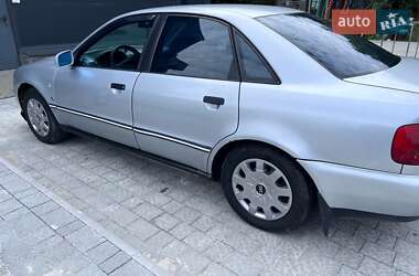 Седан Audi A4 1996 в 
