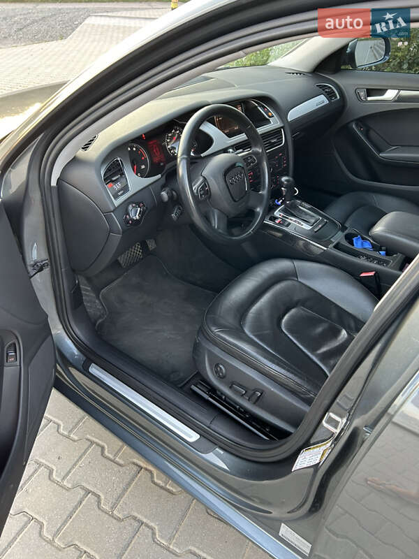 Седан Audi A4 2012 в Хмельницком