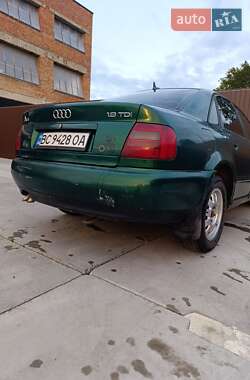 Седан Audi A4 1997 в 