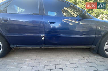 Седан Audi A4 1996 в 