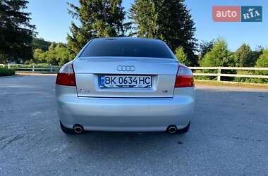 Седан Audi A4 2002 в 