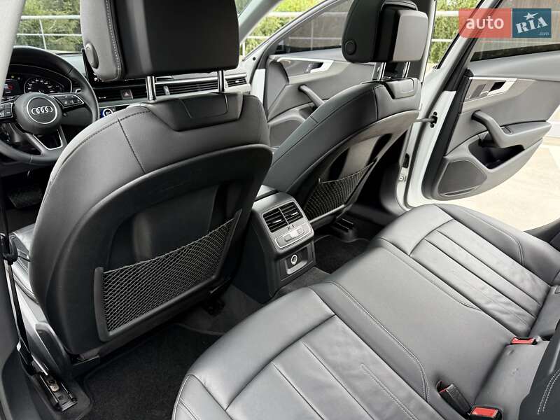 Седан Audi A4 2021 в Киеве