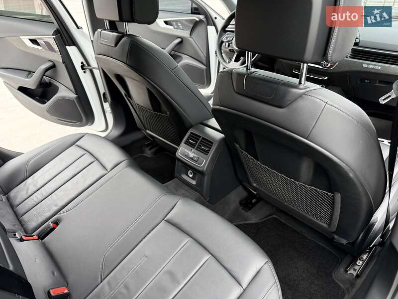 Седан Audi A4 2021 в Киеве