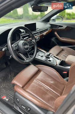 Седан Audi A4 2017 в 