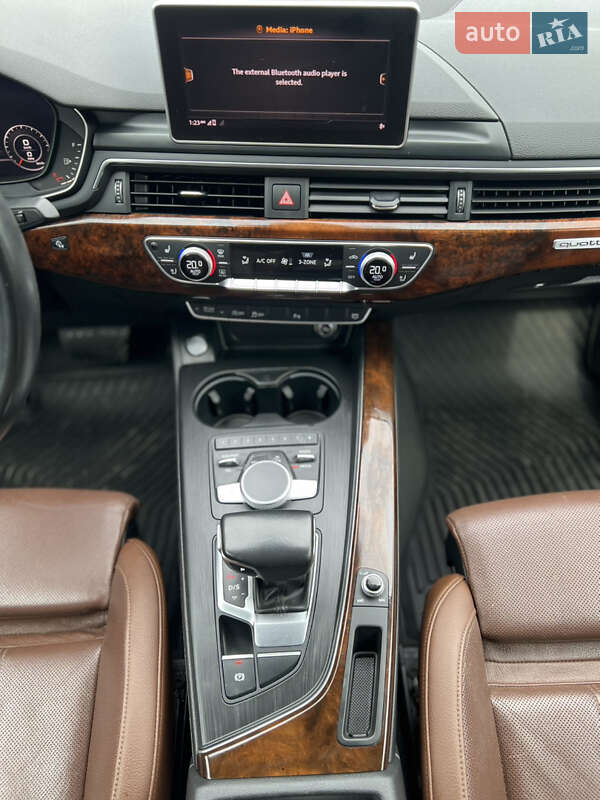 Седан Audi A4 2017 в Киеве