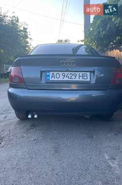 Седан Audi A4 1995 в Житомирі
