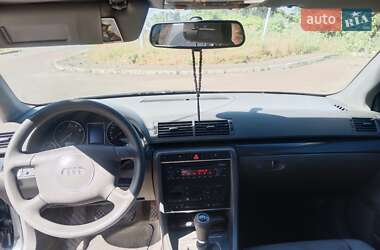 Седан Audi A4 2001 в 