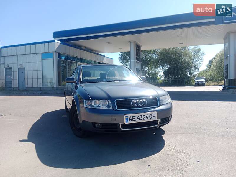 Седан Audi A4 2001 в 
