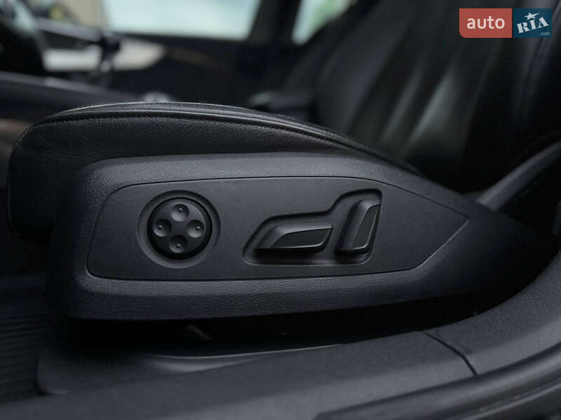 Седан Audi A4 2017 в Ровно